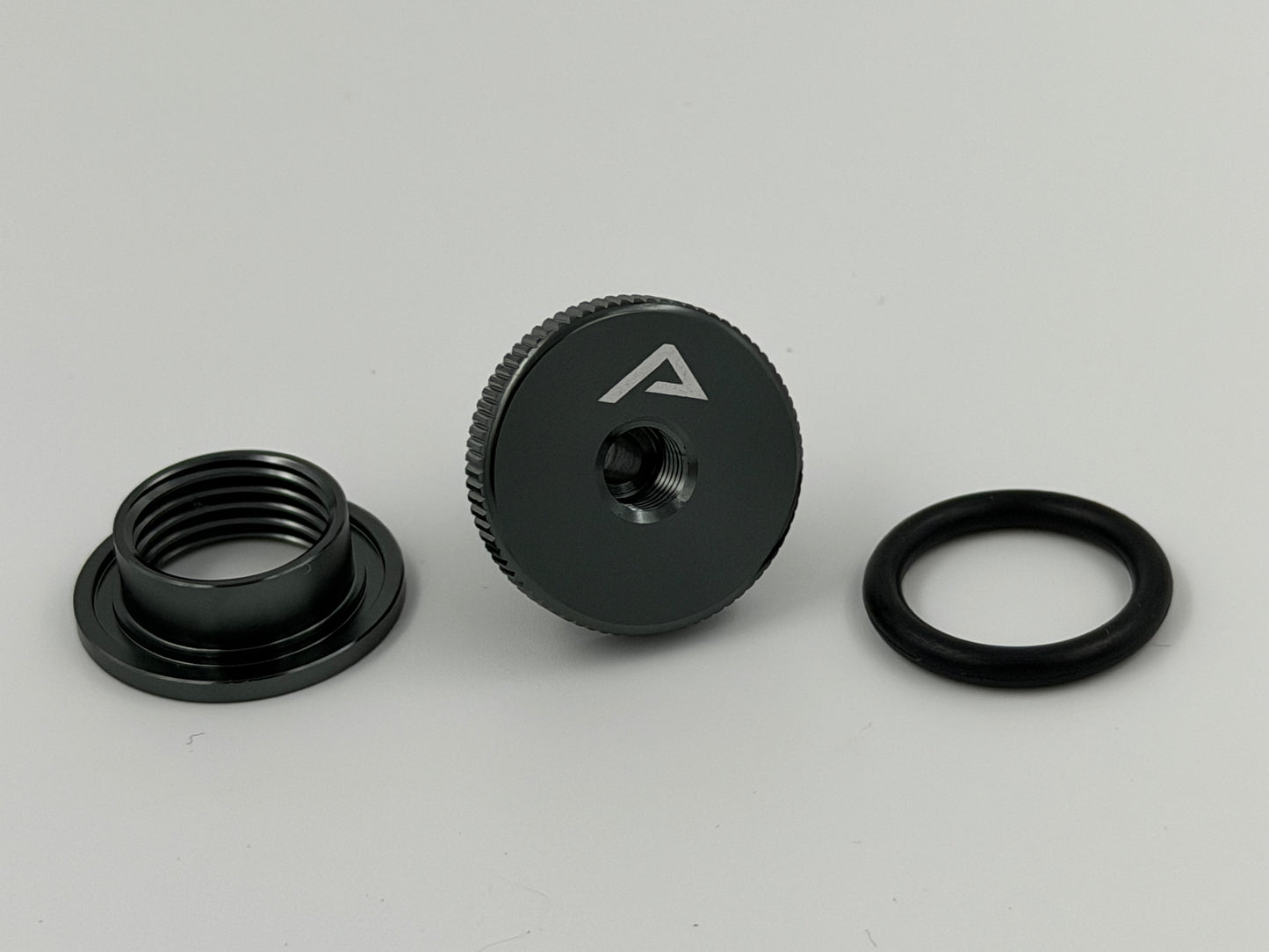 Fuel tank bulkhead insert